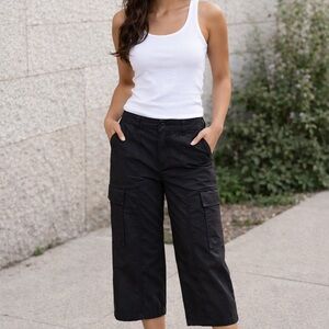 NWT. Mid Rise Cargo Pant. Social Standard by Sanctuary. Small